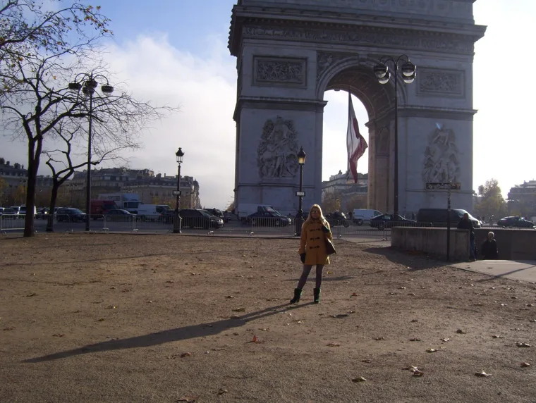 PARIS , UNA FIESTA DE LUCES Y COLORES. · 9